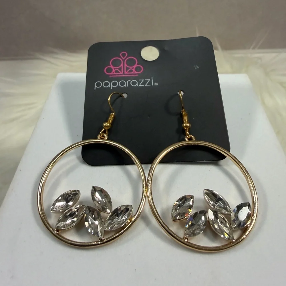 🩷5/$10🩷 paparazzi Gold Hoop Earrings with Clear Crystal Marquise Accents